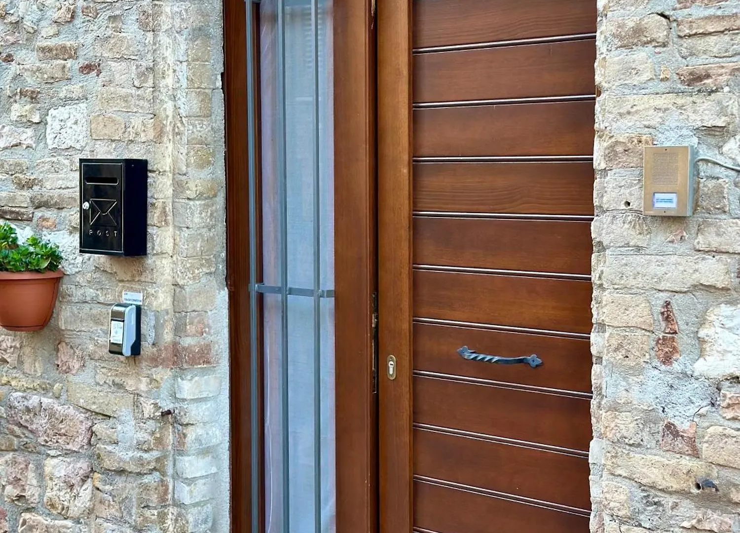 La Perla Di Tamara-Assisi Blu Apartment
